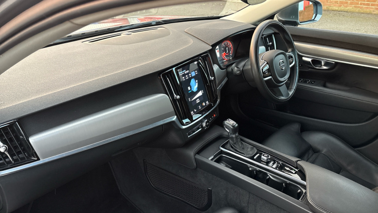 Volvo V90 2.0 T4 Momentum Plus 5dr Geartronic Petrol Estate